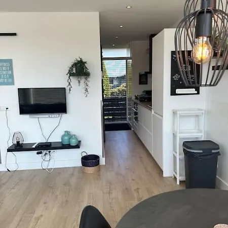 De Schelp 71, Free Parking