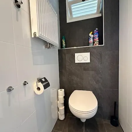 De Schelp 71, Free Parking *